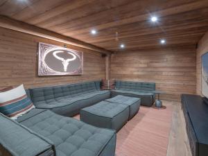 Chalets Chalet luxueux a l-Alpe d-Huez, ski-in/ski-out, sauna, jacuzzi, animaux admis - FR-1-645-81 : photos des chambres