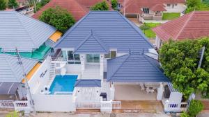 Walk To The Beach Pool Villa Bangsaray