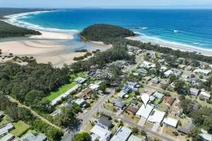 Seaglass Beach House - Narrawallee