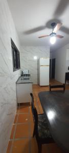 Casa duplex a 80m da praia pra 12 pessoas