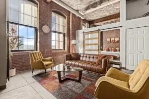 Luxury Industrial 2 Bedroom 2 Full Bath Strip District & Riverwalk - 匹兹堡