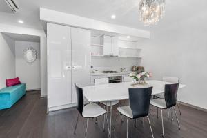 Chic Loft with Terrace & Premium Amenities Access