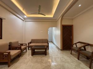 Srirangam Nandavanam service Apartments