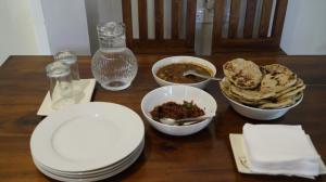 Travel Neth Lake Font Bungalow - Anuradhapuraya