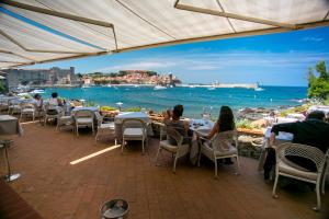 Le Relais Des Trois Mas photo 24