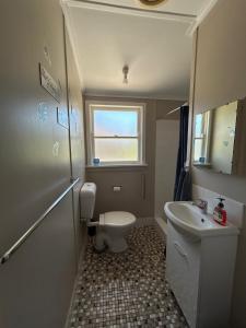 #2 Waddell Studio Apartment