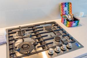 Skyline Serenity - level 62 with stunning views!