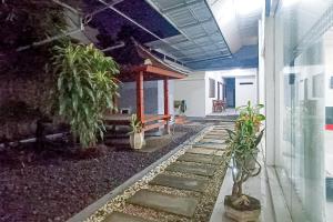 RedDoorz at RRR Guesthouse Mataram