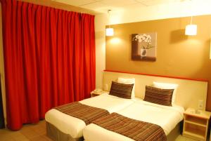 Hotels Hotel Tambourin : photos des chambres