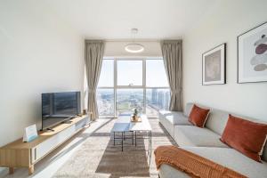 Airstay - Modern 1BR - Full Golf Course Views - Monthly Offer Available