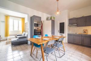 Appartements Grand appartement Reims gare centre 4 chambres : photos des chambres
