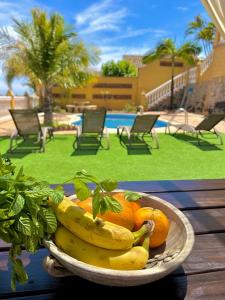 CHALET CON PISCINAS Y VISTAS DE ENSUEÑO