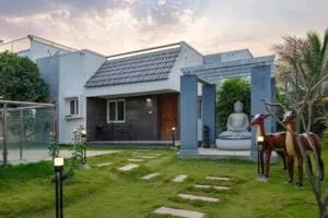 The JhilMil Paradise 6 BHK Villa 3 Pvt Pool Pvt lawn - Hosūr