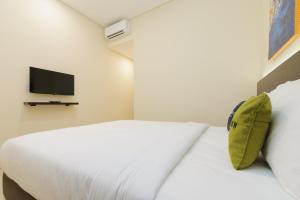 Urbanview Hotel Vineyard Cengkareng