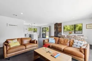 Stylish & Private near the Lake - Lago Hawea