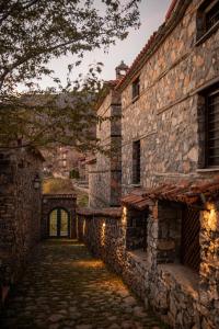 4 Seasons Premium Chalet & Massage Treatments