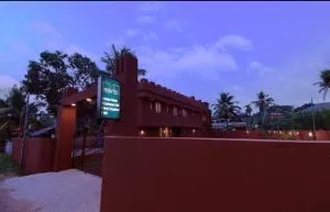 South Fort Inn - Punnappira