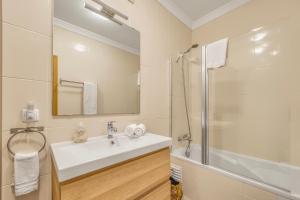 Casa Serena, Portugal