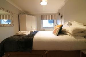 Signature - Stanfield House