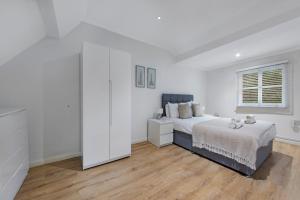2 Bed Piccadilly Apartment 4