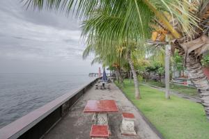 Rommeo Inn Lovina Mitra RedDoorz