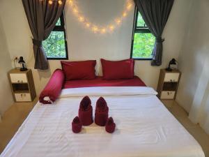 Peaceful garden Luna House