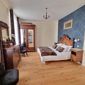 Maisons de vacances Le chateau de Willival pour 15 pers avec piscine : photos des chambres