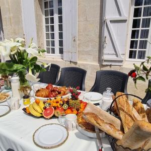 Maisons de vacances Le chateau de Willival pour 15 pers avec piscine : photos des chambres