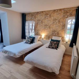 Maisons de vacances Le chateau de Willival pour 15 pers avec piscine : photos des chambres