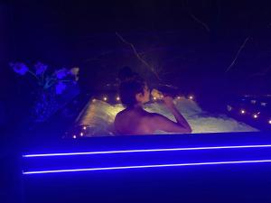 La Ronde des Bois - Romance et Bien Être - Jacuzzi privatif-piscine-patio