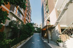 Balcony Courtyard Sriracha Hotel & Serviced Apartments