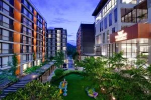 Balcony Courtyard Sriracha Hotel & Serviced Apartments - Si Racha