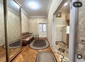 Центр, біля Медичного університету, вулиця Личаківська