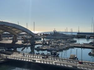 Luxury Waterfront Apartment