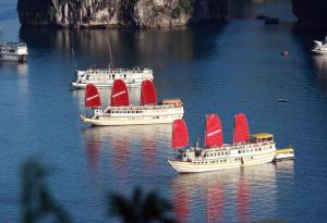 Halong sail Cruise 99