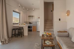 amal kythnos suites