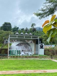 แคมป์ปิ้ง อิงว้า โดม