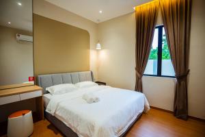 Ipoh Modern Luxury House 4B3B 14 pax