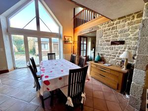 Maisons de vacances Ker-Roudy, gite spatieux a deux pas du plan d-eau : photos des chambres
