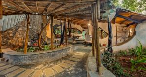 SaffronStays Maativan - 4BR Pet-Friendly Eco Villa with Private Pool, Nature Walks & Activities