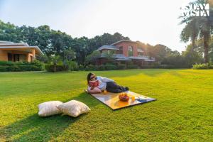 StayVista at The Manvi Estate - Pool, WiFi & Bonfire