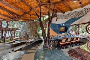 SaffronStays Maativan - 4BR Pet-Friendly Eco Villa with Private Pool, Nature Walks & Activities