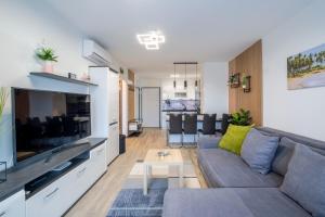 MyFlat Coral 10 Premium Apartment