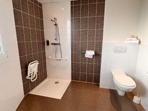 Hotels Brit Hotel Saint-Meen-le-Grand en Broceliande : photos des chambres