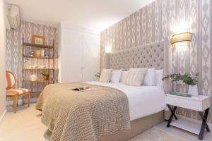 Genteel Home Plaza del Teatro