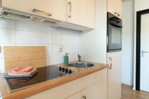 Knus appartement met parkeerplek en zeezicht!