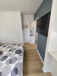 Appartements Studio with garden and pool, easy Nimes access : photos des chambres