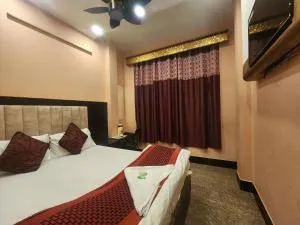 Hotel Sonic Palace - Делі