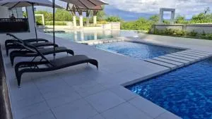 Royal Oceancrest Panglao near airport and beach - 塔比拉兰
