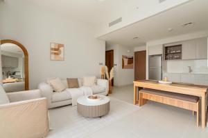 Ahlan HH - Stylish One Bedroom at Vida Residences Creek Beach